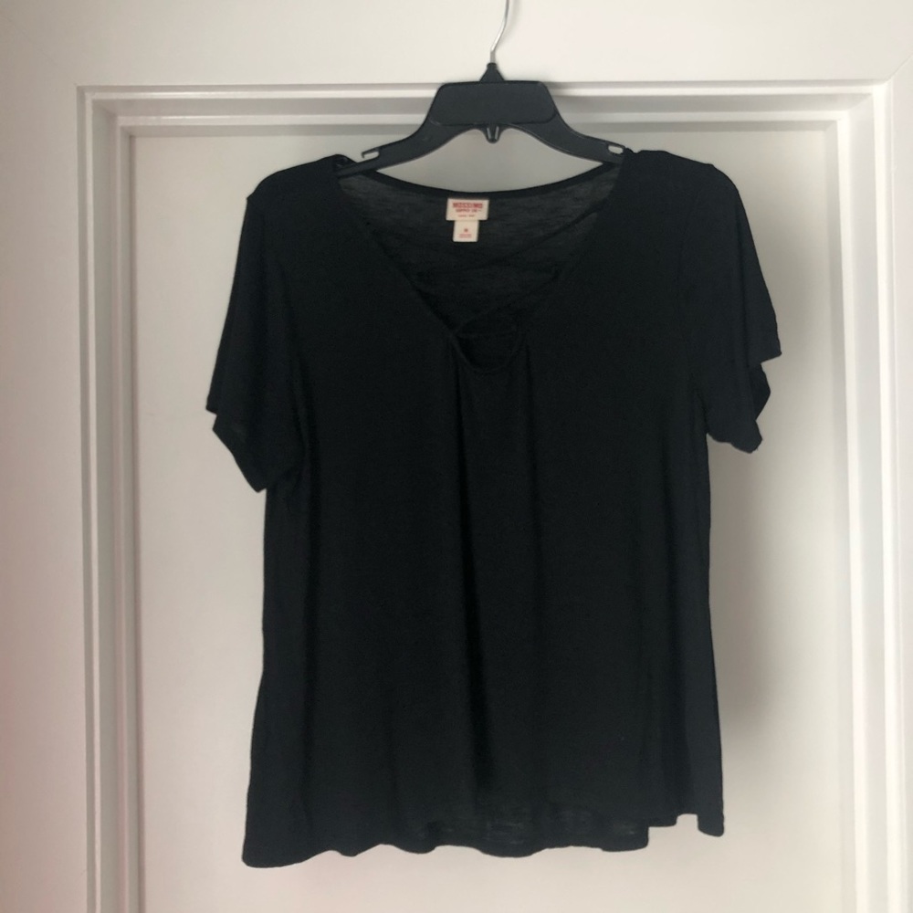 Crisscross V-neck tee